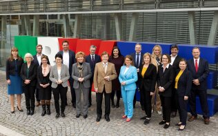 Post Vom 17. November 2021 - Foto Neu Konferenz Der Justizministerinnen Und Justizminister Post Vom 17. November 2021 - Foto Neu Konferenz Der Justizministerinnen Und Justizminister